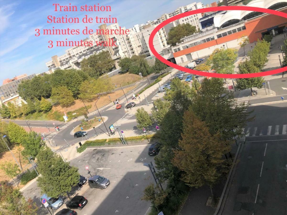 Bel Appartement De 2 Chambres A 40 Min De Paris Courcouronnes المظهر الخارجي الصورة